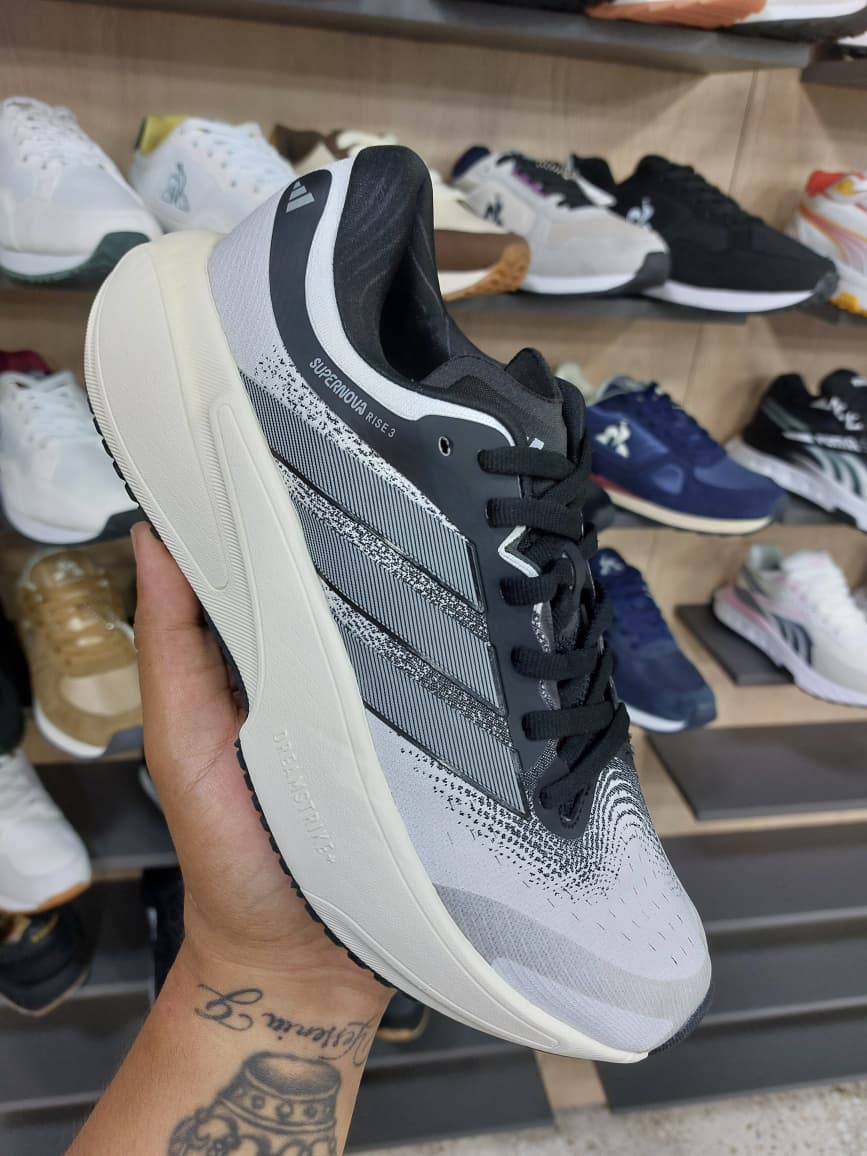 Tenis Ref. 054